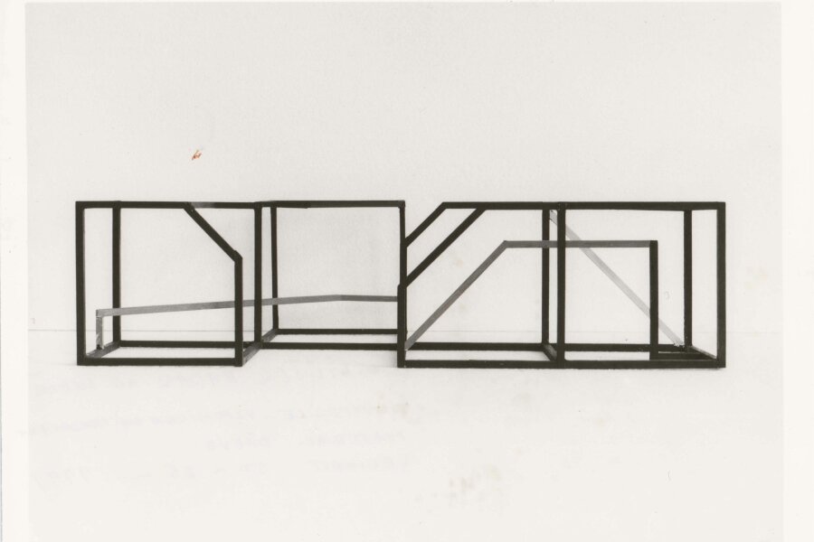 Pantuček Radan, Kompozice – vzpomínka na Mondriana, 1991, dřevo, 50x25 cm